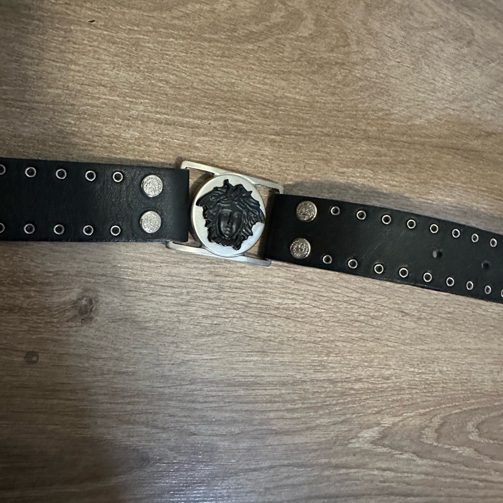 Gianni Versace Vintage Medusa Black Leather Belt with Silver Accents size 30 - Picture 5 of 13